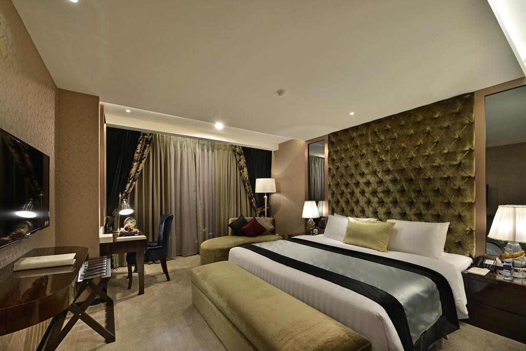 Hotel Amaroossa Grande Bekasi Esterno foto