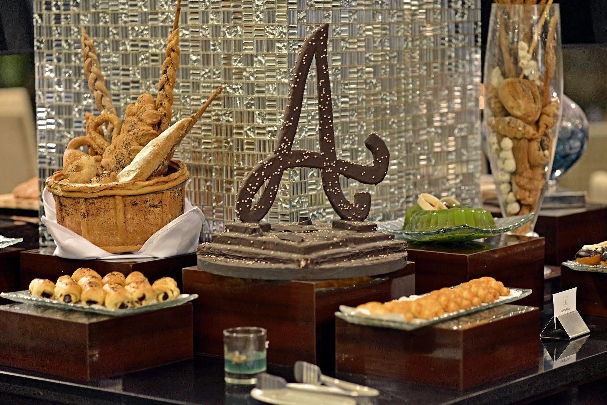 Hotel Amaroossa Grande Bekasi Esterno foto