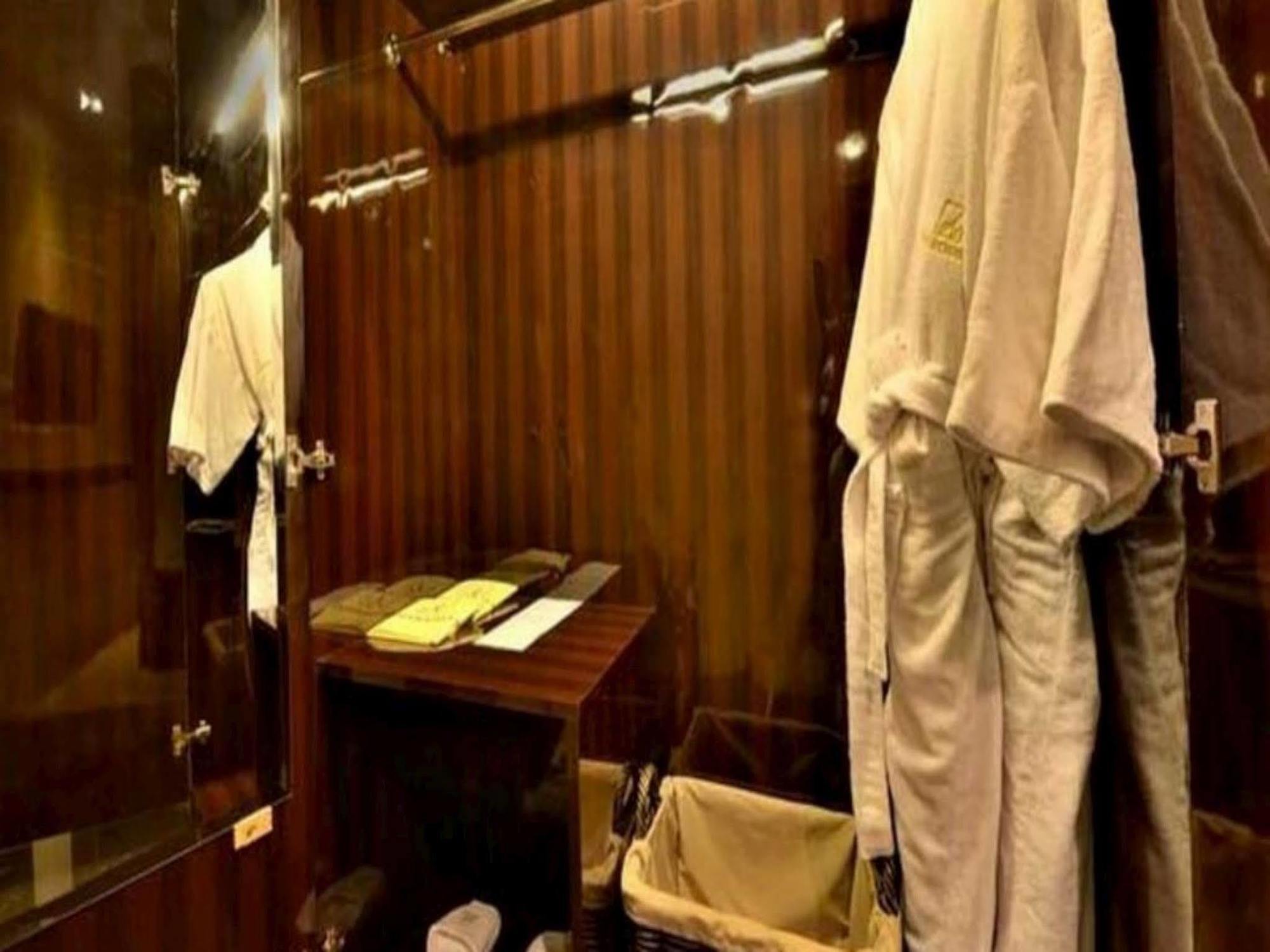 Hotel Amaroossa Grande Bekasi Esterno foto